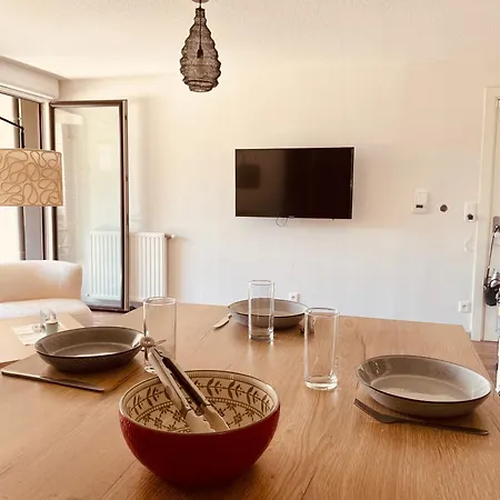 Apartmán 2 Cosy Proche Aeroport Et Meett Au Pied Du Tram *